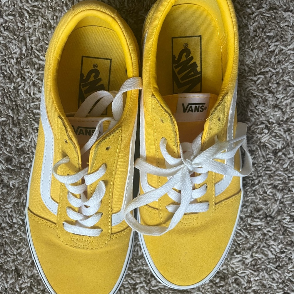 Worn once! Great condition! Vans